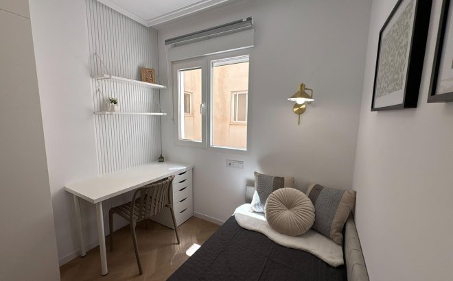 Resale - Apartment -
Torrevieja - Playa del Cura
