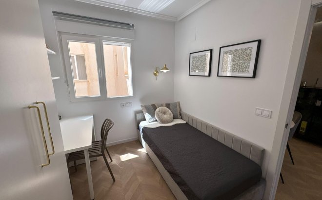 Resale - Apartment -
Torrevieja - Playa del Cura