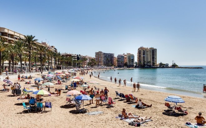 Resale - Apartment -
Torrevieja - Playa del Cura