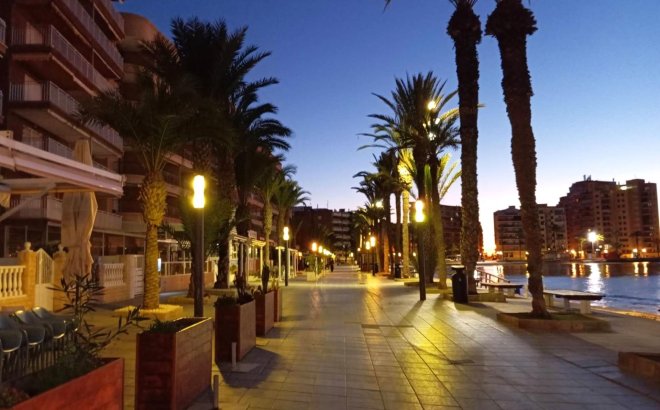 Resale - Apartment -
Torrevieja - Playa del Cura