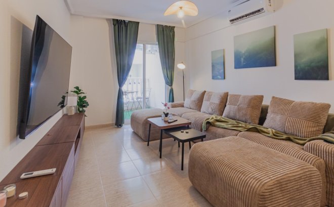 Resale - Apartment -
Torrevieja - Playa del Cura