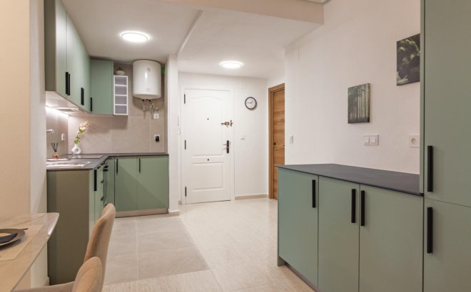 Resale - Apartment -
Torrevieja - Playa del Cura