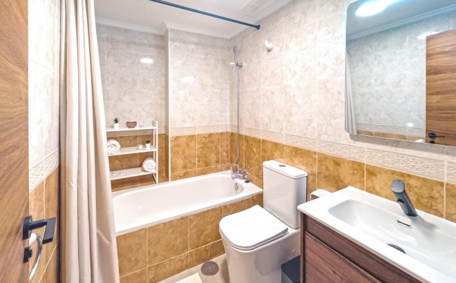 Resale - Apartment -
Torrevieja - Playa del Cura
