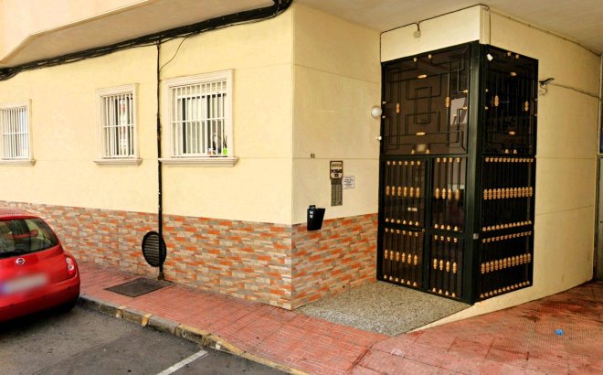 Resale - Apartment -
Torrevieja - Playa del Cura