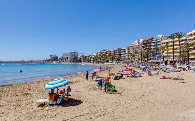 Resale - Apartment -
Torrevieja - Playa del Cura
