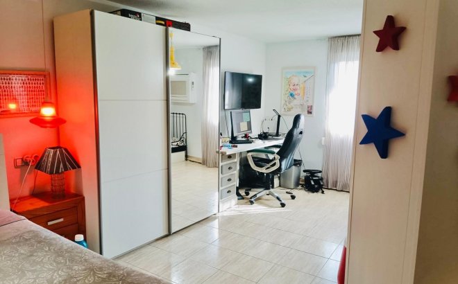 Resale - Dúplex -
Torrevieja - Acequion
