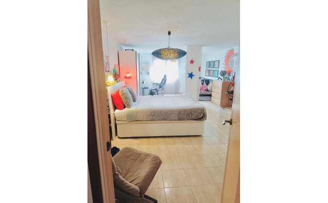 Resale - Dúplex -
Torrevieja - Acequion