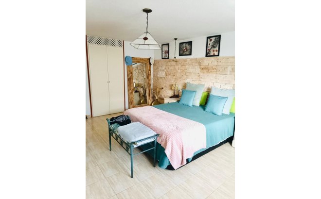 Resale - Dúplex -
Torrevieja - Acequion