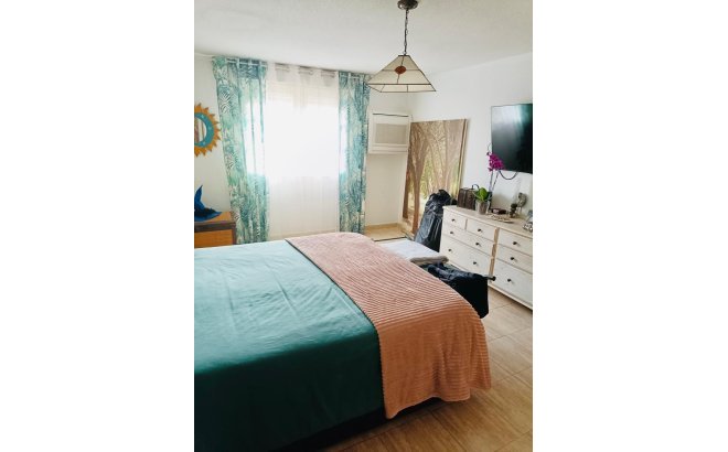 Resale - Dúplex -
Torrevieja - Acequion
