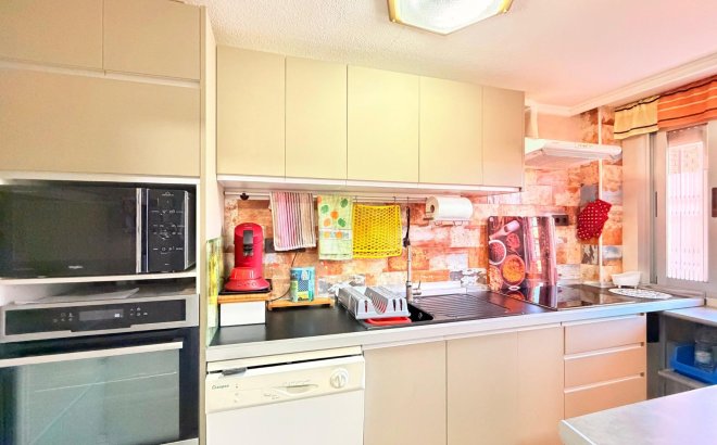 Resale - Apartment -
Torrevieja - Playa De Los Naufragos