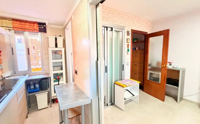 Resale - Apartment -
Torrevieja - Playa De Los Naufragos