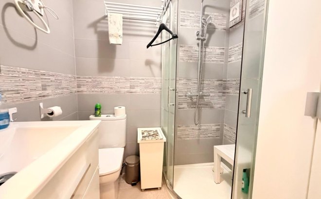 Resale - Apartment -
Torrevieja - Playa De Los Naufragos