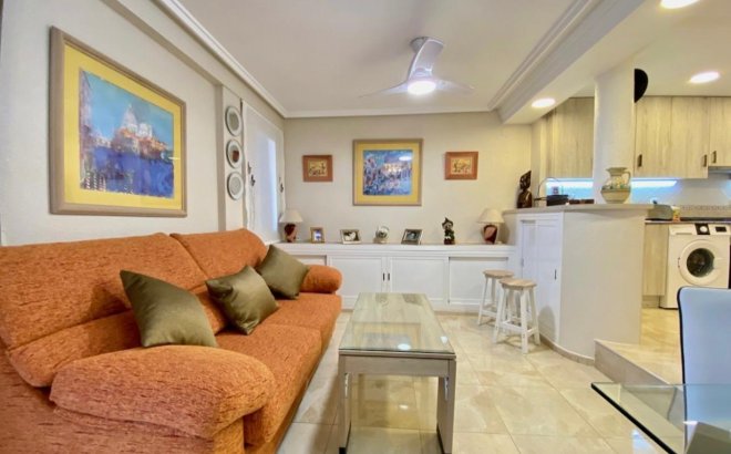 Resale - Apartment -
Torrevieja - Torre La Mata