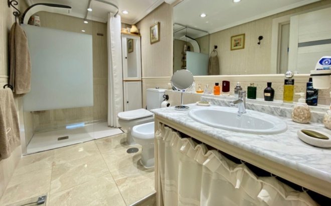 Resale - Apartment -
Torrevieja - Torre La Mata
