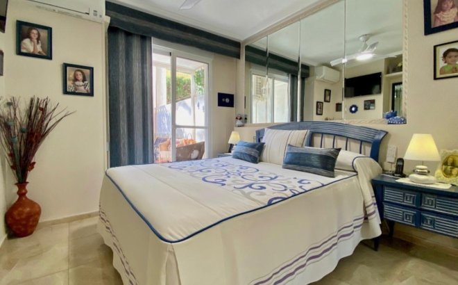 Resale - Apartment -
Torrevieja - Torre La Mata