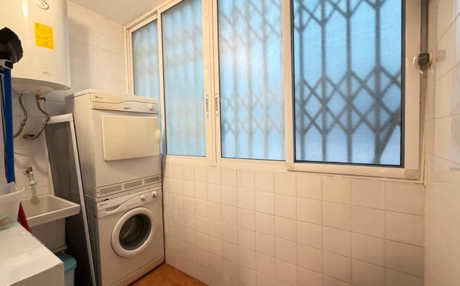 Resale - Apartment -
Torrevieja - Centro - Muelle Pesquero