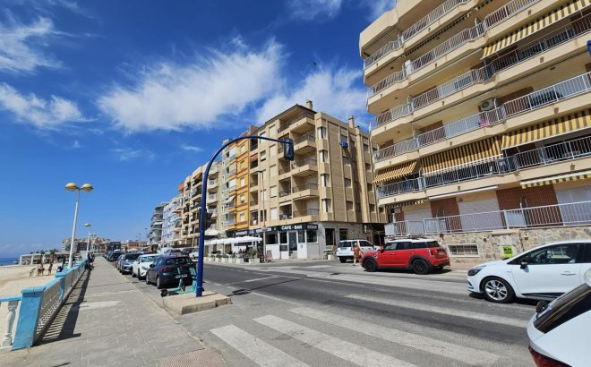 Resale - Apartment -
Torrevieja - Playa de los Locos