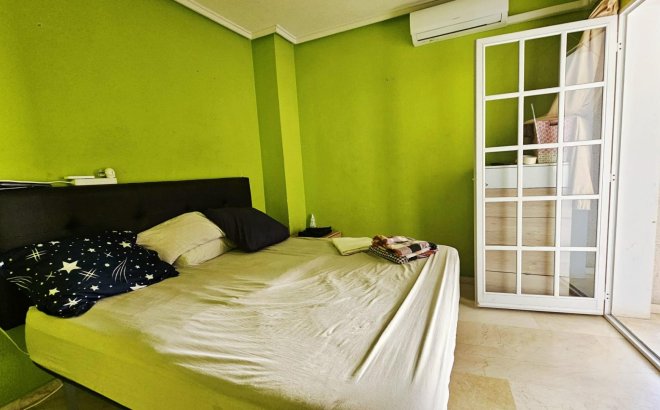 Resale - Apartment -
Torrevieja - Playa de los Locos