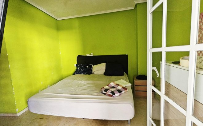 Resale - Apartment -
Torrevieja - Playa de los Locos