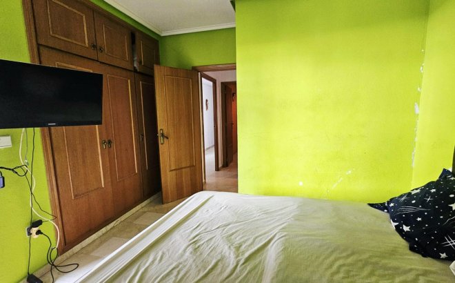 Resale - Apartment -
Torrevieja - Playa de los Locos