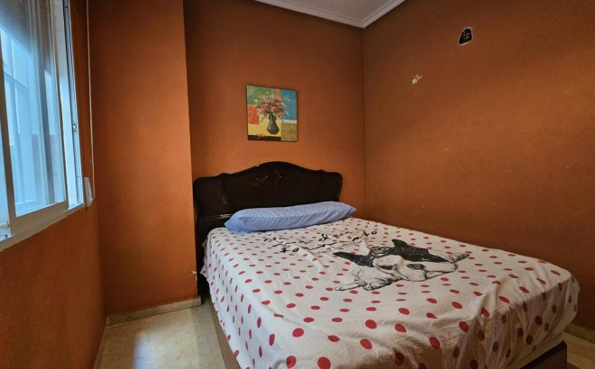 Resale - Apartment -
Torrevieja - Playa de los Locos