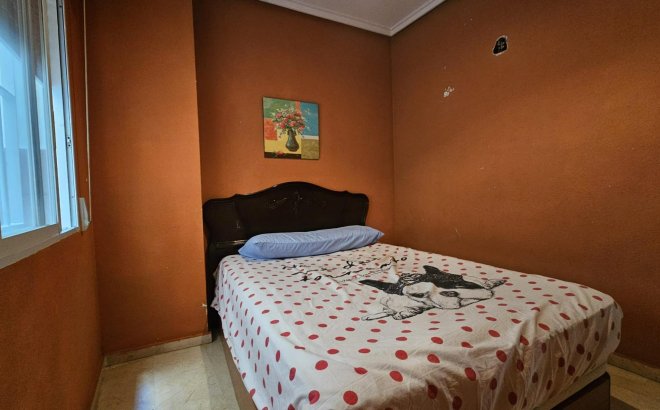 Resale - Apartment -
Torrevieja - Playa de los Locos