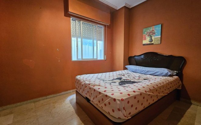 Resale - Apartment -
Torrevieja - Playa de los Locos