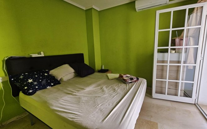Resale - Apartment -
Torrevieja - Playa de los Locos