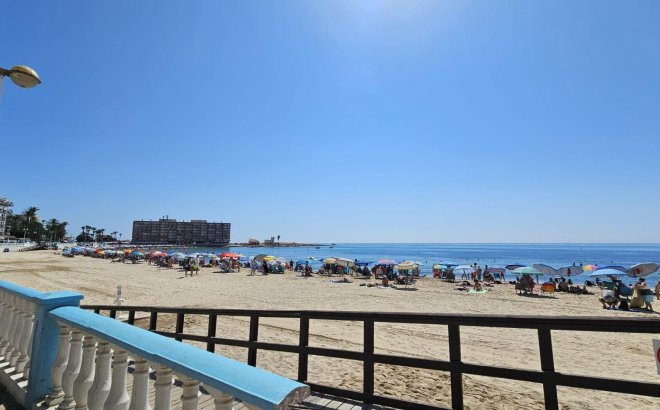 Resale - Apartment -
Torrevieja - Playa de los Locos