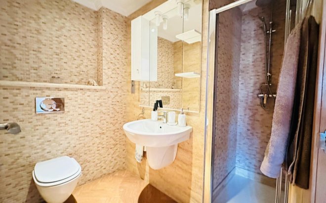 Resale - Apartment -
Torrevieja - Centro