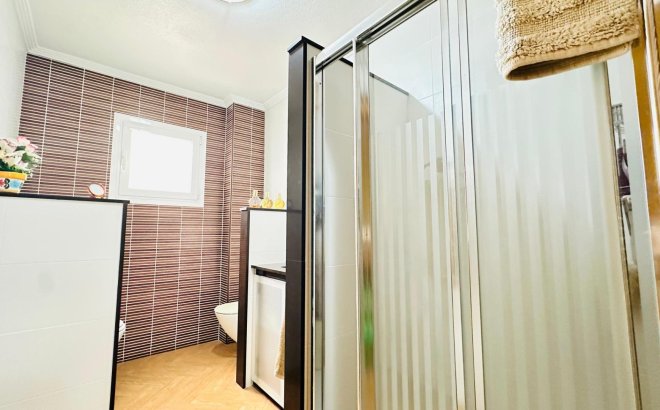 Resale - Apartment -
Torrevieja - Centro