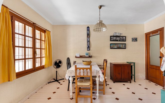 Resale - Town House -
La Mata - Costa Blanca