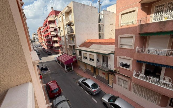 Resale - Apartment -
Torrevieja - Estacion De Autobuses