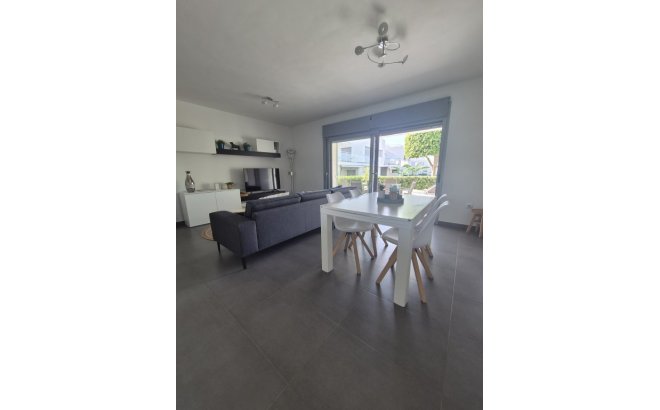 Revente - Bungalow -
Vistabella Golf Entre Naranjos - Inland