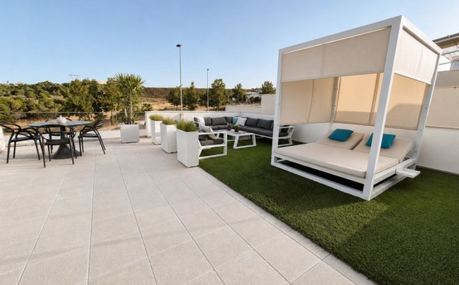 Resale - Villa -
San Miguel de Salinas - Inland