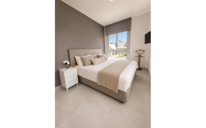 Resale - Villa -
San Miguel de Salinas - Inland