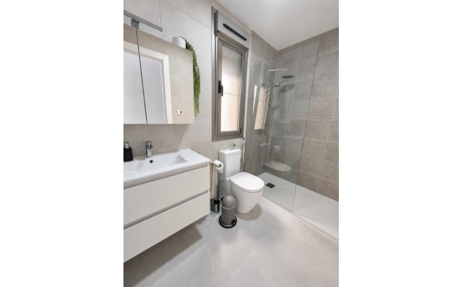 Resale - Villa -
San Miguel de Salinas - Inland