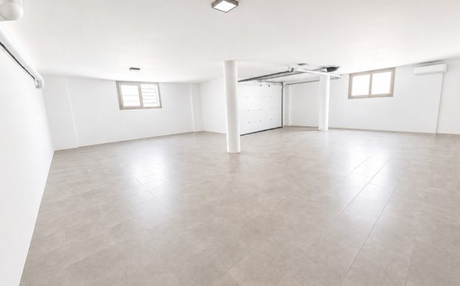 Resale - Villa -
San Miguel de Salinas - Inland