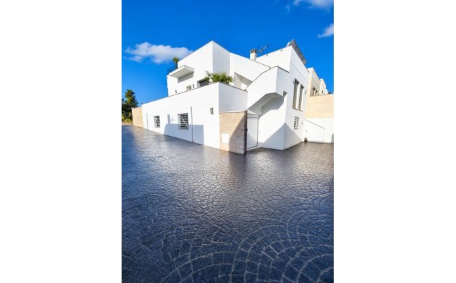 Resale - Villa -
San Miguel de Salinas - Inland