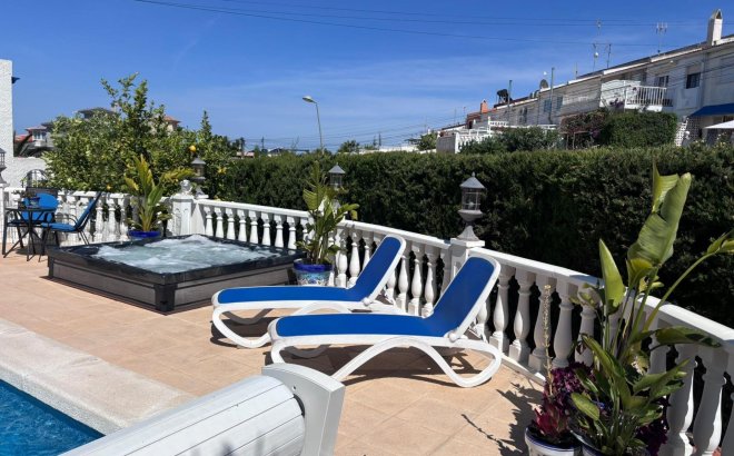Resale - Semi Detached -
Torrevieja - Los Balcones