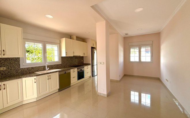 Resale - Villa -
Cabo Roig - Costa Blanca