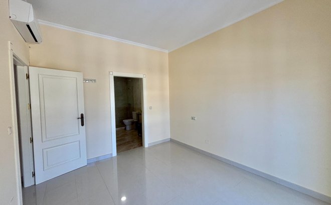 Resale - Villa -
Cabo Roig - Costa Blanca