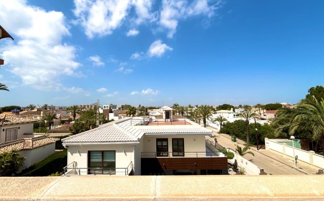 Resale - Villa -
Cabo Roig - Costa Blanca
