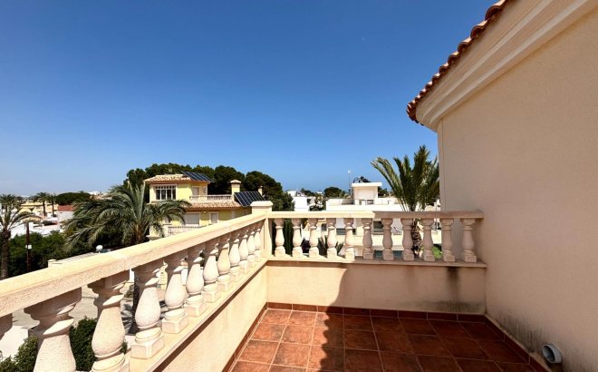 Resale - Villa -
Cabo Roig - Costa Blanca