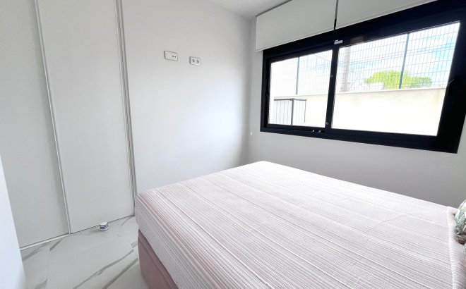Resale - Apartment -
San Miguel de Salinas - Inland