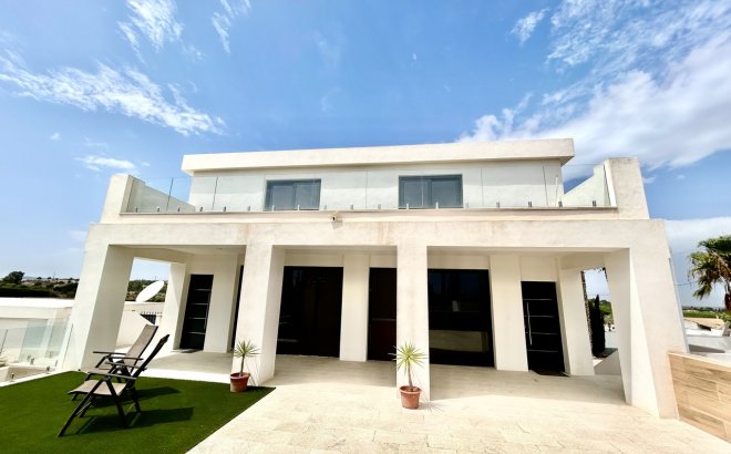 Resale - Villa -
Los Montesinos - Costa Blanca