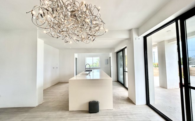 Resale - Villa -
Los Montesinos - Costa Blanca