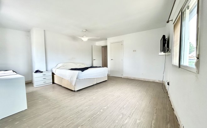 Resale - Villa -
Los Montesinos - Costa Blanca