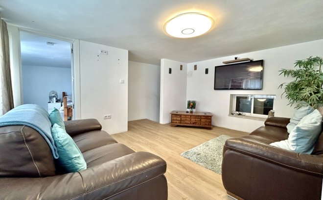 Resale - Villa -
Los Montesinos - Costa Blanca
