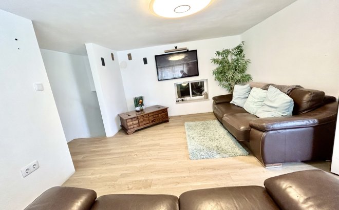 Resale - Villa -
Los Montesinos - Costa Blanca
